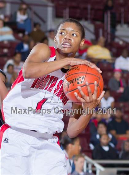 Thumbnail 2 in Alief Elsik vs North Shore (Region III 5A Final) photogallery.
