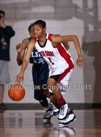 Thumbnail 2 in Alief Elsik vs North Shore (Region III 5A Final) photogallery.
