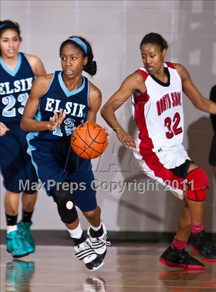 Thumbnail 2 in Alief Elsik vs North Shore (Region III 5A Final) photogallery.