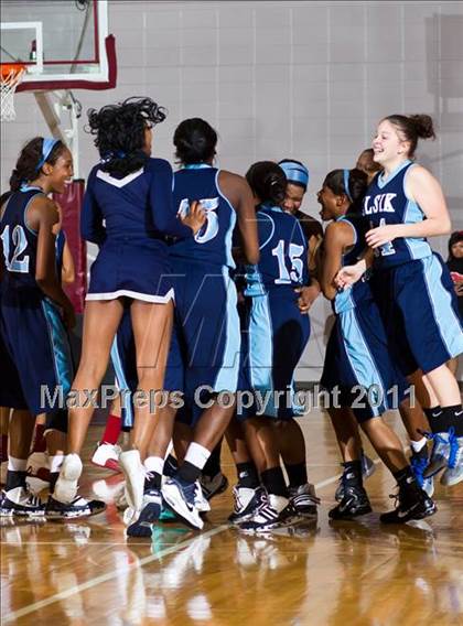 Thumbnail 1 in Alief Elsik vs North Shore (Region III 5A Final) photogallery.