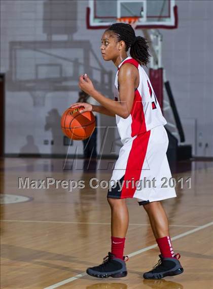 Thumbnail 3 in Alief Elsik vs North Shore (Region III 5A Final) photogallery.
