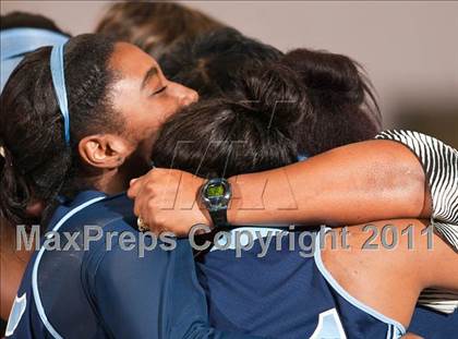 Thumbnail 2 in Alief Elsik vs North Shore (Region III 5A Final) photogallery.