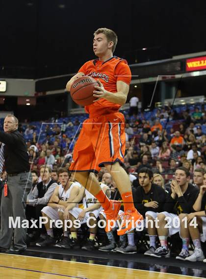 Thumbnail 3 in Cosumnes Oaks vs Del Oro (CIF SJS D2 Semifinal) photogallery.
