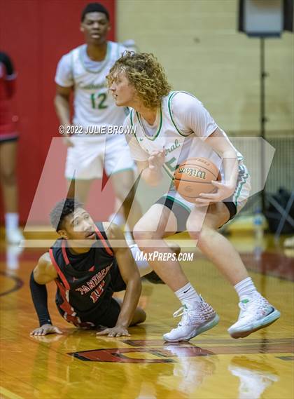 Thumbnail 2 in North Central vs. Cathedral (IHSAA 4A Sectional Rd 2) photogallery.