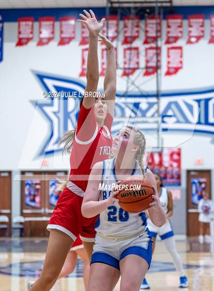 Thumbnail 3 in Center Grove @ Hamilton Southeastern photogallery.