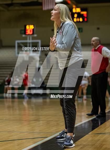 Thumbnail 3 in Tamarac vs. Mechanicville (NYSPHSAA Section 2 Class B Semi Finals) photogallery.