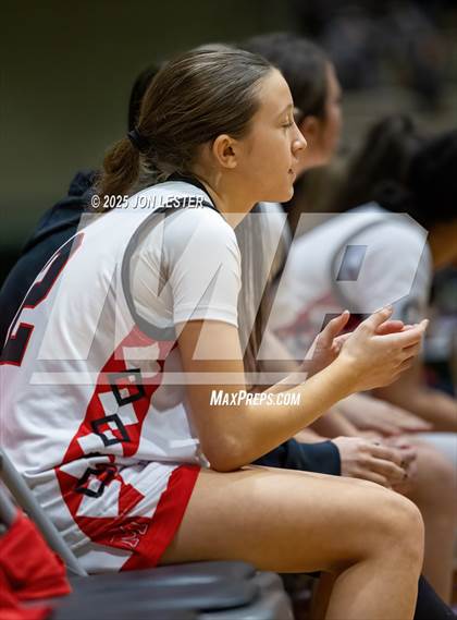 Thumbnail 2 in Tamarac vs. Mechanicville (NYSPHSAA Section 2 Class B Semi Finals) photogallery.