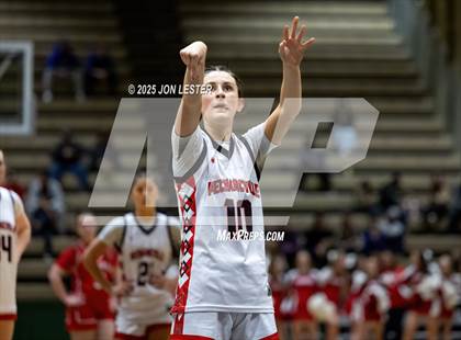 Thumbnail 2 in Tamarac vs. Mechanicville (NYSPHSAA Section 2 Class B Semi Finals) photogallery.