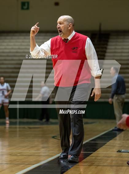 Thumbnail 2 in Tamarac vs. Mechanicville (NYSPHSAA Section 2 Class B Semi Finals) photogallery.