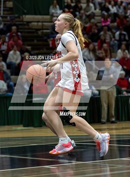 Thumbnail 2 in Tamarac vs. Mechanicville (NYSPHSAA Section 2 Class B Semi Finals) photogallery.