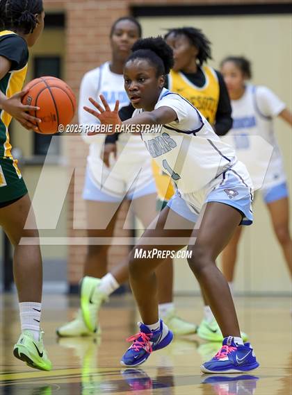 Thumbnail 1 in Wylie East vs. DeSoto (UIL 6A DII Area Playoff) photogallery.
