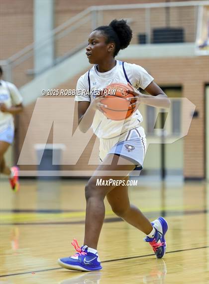 Thumbnail 1 in Wylie East vs. DeSoto (UIL 6A DII Area Playoff) photogallery.