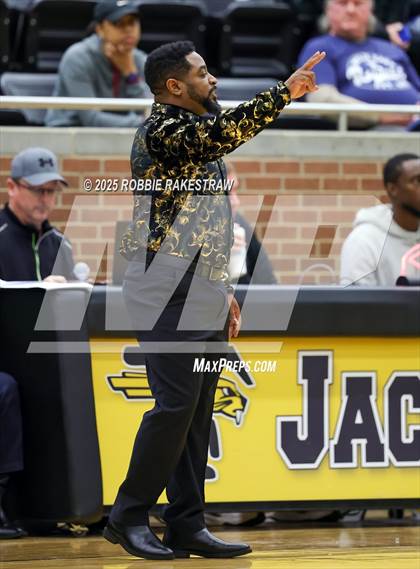 Thumbnail 3 in Wylie East vs. DeSoto (UIL 6A DII Area Playoff) photogallery.