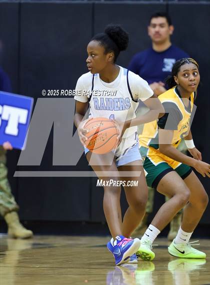 Thumbnail 1 in Wylie East vs. DeSoto (UIL 6A DII Area Playoff) photogallery.