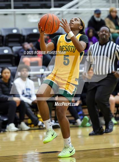 Thumbnail 2 in Wylie East vs. DeSoto (UIL 6A DII Area Playoff) photogallery.