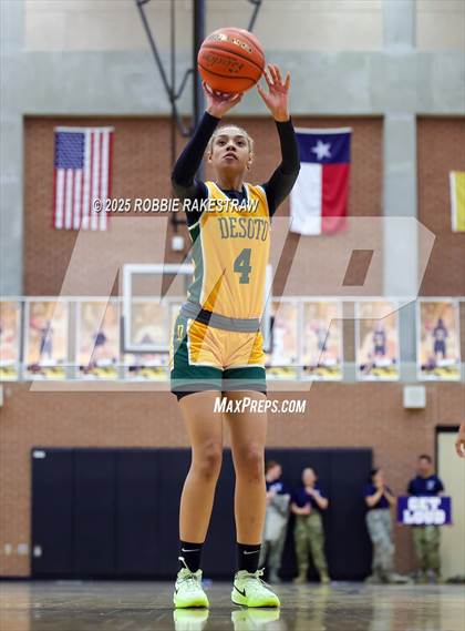 Thumbnail 3 in Wylie East vs. DeSoto (UIL 6A DII Area Playoff) photogallery.