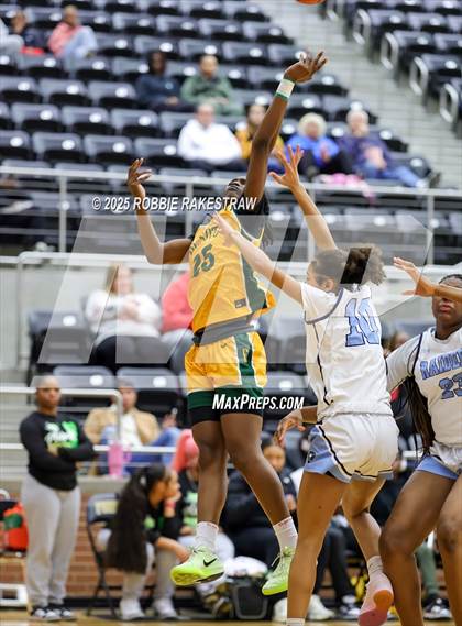 Thumbnail 3 in Wylie East vs. DeSoto (UIL 6A DII Area Playoff) photogallery.