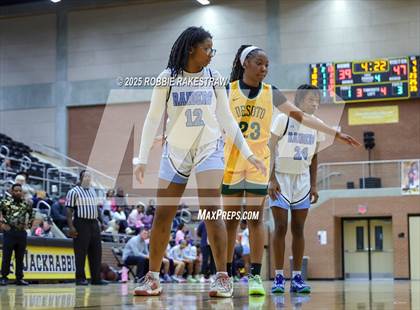 Thumbnail 2 in Wylie East vs. DeSoto (UIL 6A DII Area Playoff) photogallery.