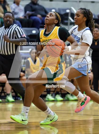 Thumbnail 2 in Wylie East vs. DeSoto (UIL 6A DII Area Playoff) photogallery.