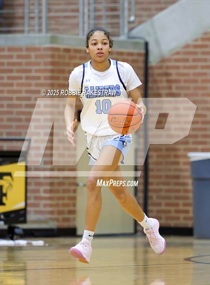 Thumbnail 2 in Wylie East vs. DeSoto (UIL 6A DII Area Playoff) photogallery.