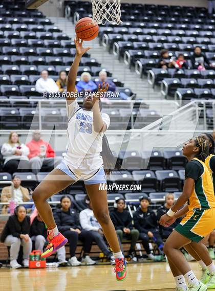 Thumbnail 1 in Wylie East vs. DeSoto (UIL 6A DII Area Playoff) photogallery.