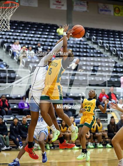 Thumbnail 1 in Wylie East vs. DeSoto (UIL 6A DII Area Playoff) photogallery.