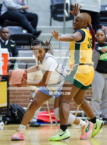 Thumbnail 2 in Wylie East vs. DeSoto (UIL 6A DII Area Playoff) photogallery.