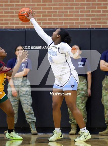 Thumbnail 3 in Wylie East vs. DeSoto (UIL 6A DII Area Playoff) photogallery.