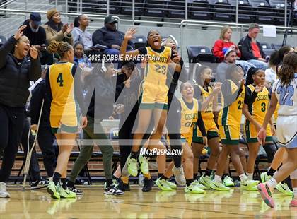 Thumbnail 3 in Wylie East vs. DeSoto (UIL 6A DII Area Playoff) photogallery.