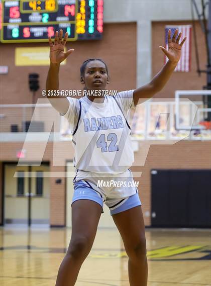 Thumbnail 2 in Wylie East vs. DeSoto (UIL 6A DII Area Playoff) photogallery.