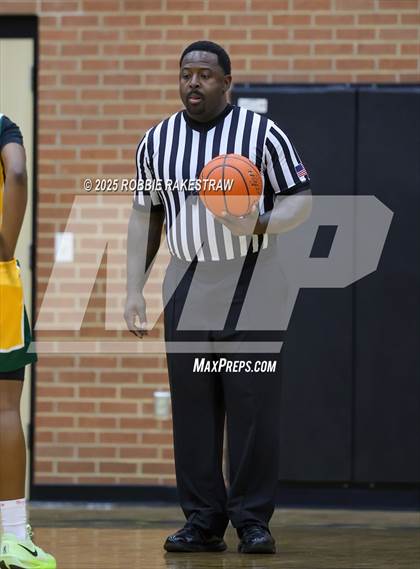 Thumbnail 3 in Wylie East vs. DeSoto (UIL 6A DII Area Playoff) photogallery.