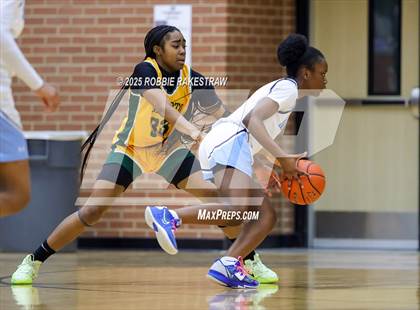 Thumbnail 1 in Wylie East vs. DeSoto (UIL 6A DII Area Playoff) photogallery.