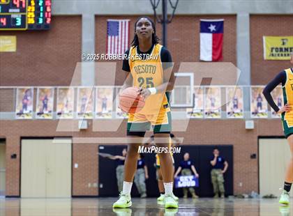 Thumbnail 3 in Wylie East vs. DeSoto (UIL 6A DII Area Playoff) photogallery.
