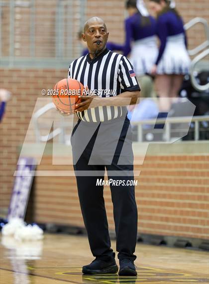 Thumbnail 2 in Wylie East vs. DeSoto (UIL 6A DII Area Playoff) photogallery.