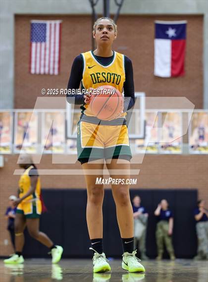 Thumbnail 1 in Wylie East vs. DeSoto (UIL 6A DII Area Playoff) photogallery.