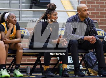 Thumbnail 3 in Wylie East vs. DeSoto (UIL 6A DII Area Playoff) photogallery.