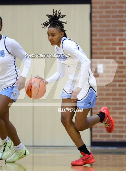 Thumbnail 3 in Wylie East vs. DeSoto (UIL 6A DII Area Playoff) photogallery.