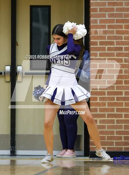 Thumbnail 2 in Wylie East vs. DeSoto (UIL 6A DII Area Playoff) photogallery.