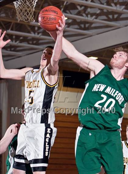 Thumbnail 1 in New Milford at Trumbull  (CIAC Class LL 1st Round) photogallery.