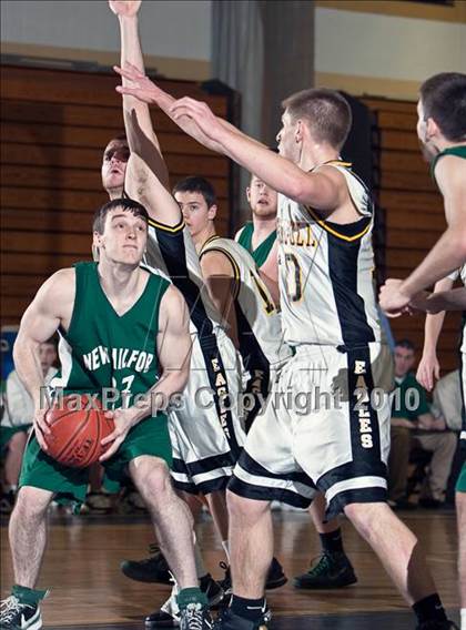 Thumbnail 2 in New Milford at Trumbull  (CIAC Class LL 1st Round) photogallery.