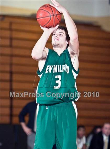 Thumbnail 2 in New Milford at Trumbull  (CIAC Class LL 1st Round) photogallery.