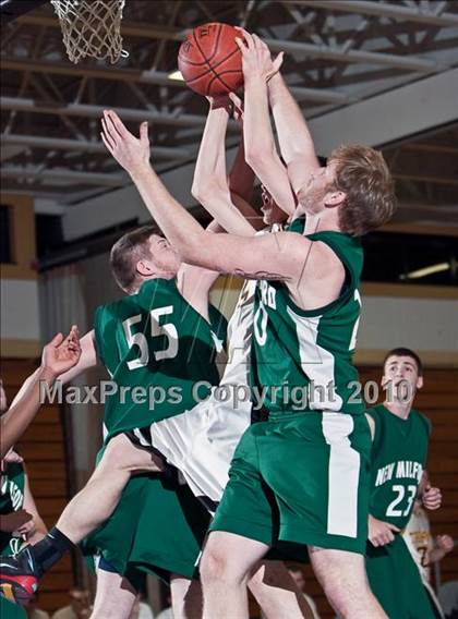 Thumbnail 1 in New Milford at Trumbull  (CIAC Class LL 1st Round) photogallery.