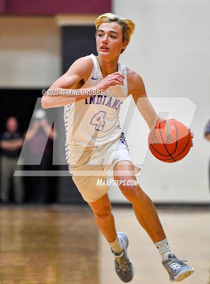 Thumbnail 2 in Lipan vs Douglass (Tenaha Holiday Hoops Classic) photogallery.