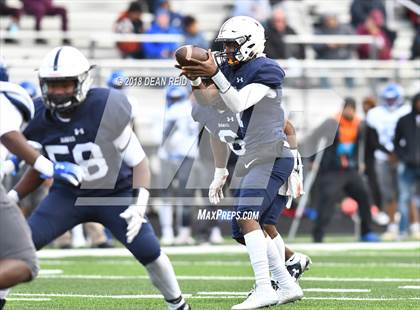 Thumbnail 1 in MacArthur @ Hillcrest (IHSA Class 5A 2nd Round Playoff) photogallery.