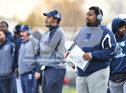 Thumbnail 3 in MacArthur @ Hillcrest (IHSA Class 5A 2nd Round Playoff) photogallery.