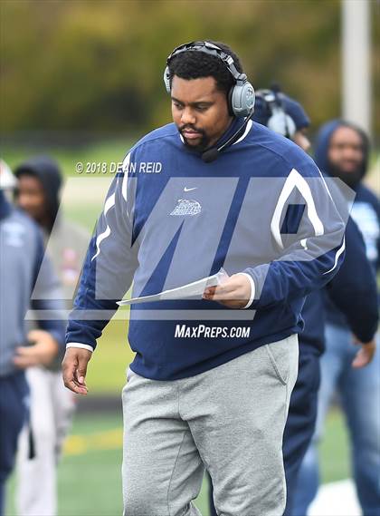 Thumbnail 2 in MacArthur @ Hillcrest (IHSA Class 5A 2nd Round Playoff) photogallery.