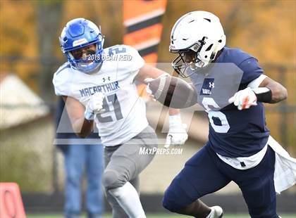 Thumbnail 3 in MacArthur @ Hillcrest (IHSA Class 5A 2nd Round Playoff) photogallery.