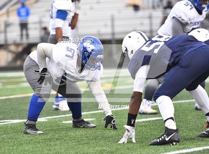 Thumbnail 1 in MacArthur @ Hillcrest (IHSA Class 5A 2nd Round Playoff) photogallery.