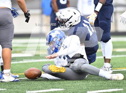 Thumbnail 2 in MacArthur @ Hillcrest (IHSA Class 5A 2nd Round Playoff) photogallery.