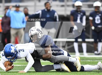Thumbnail 1 in MacArthur @ Hillcrest (IHSA Class 5A 2nd Round Playoff) photogallery.